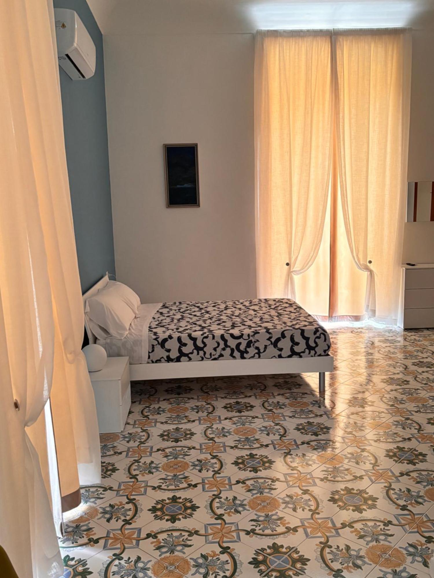 La Maison Di Partenope Napoli Esterno foto