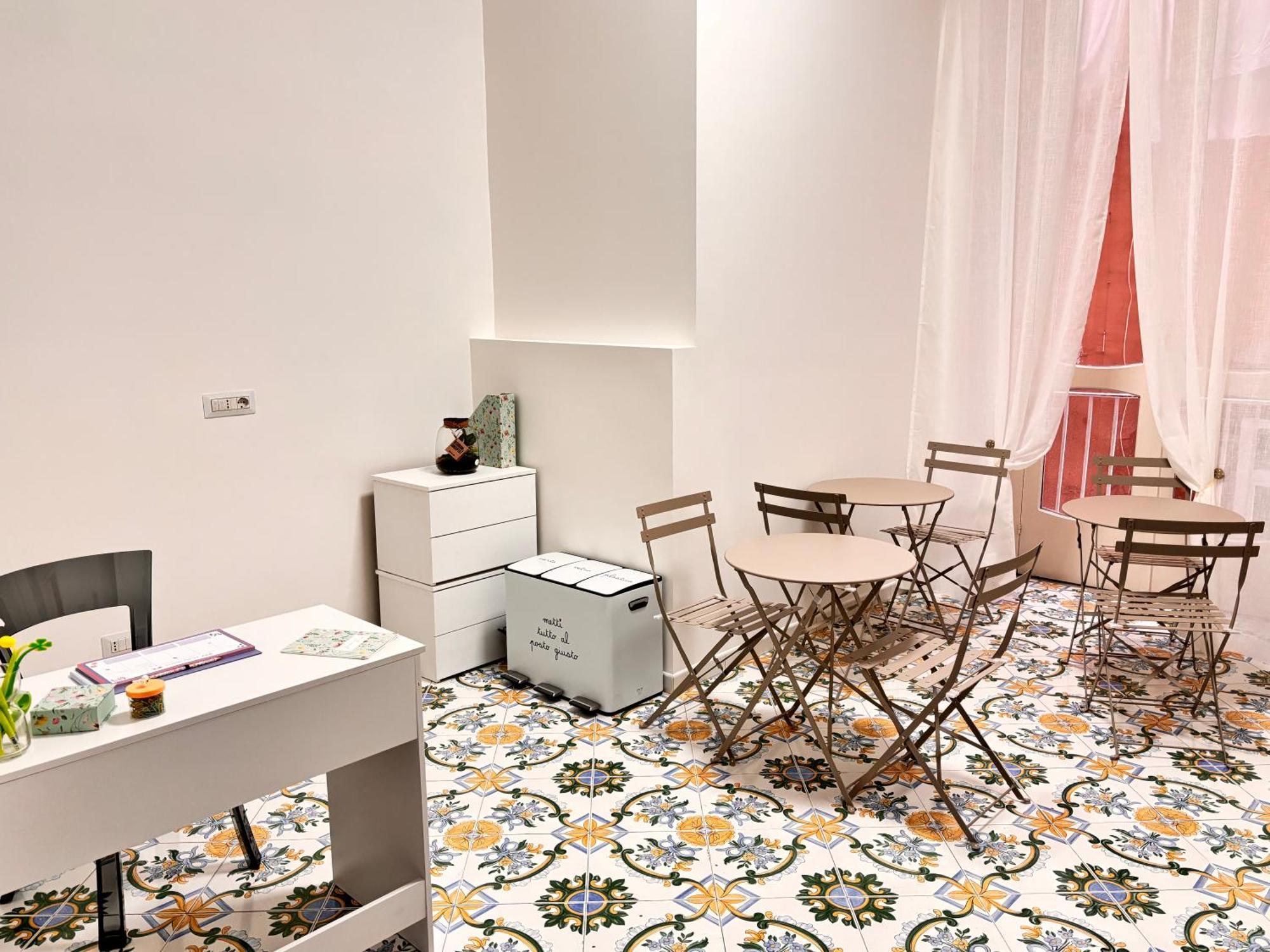 La Maison Di Partenope Napoli Esterno foto